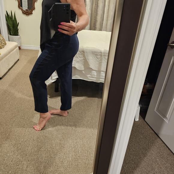 Sz 10 Lululemon tuxedo pant blue with black stripe on the sides. - Picture 6 of 13